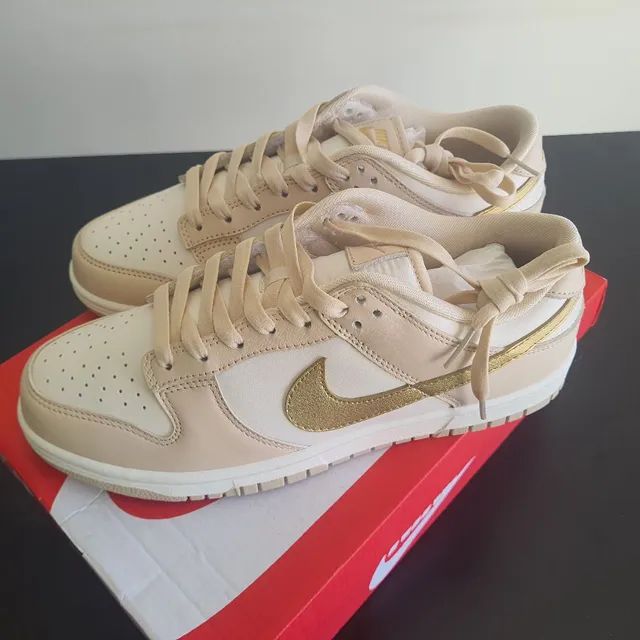 Dunk Phantom Metallic Gold